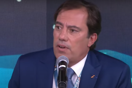 Pedro Duarte Guimarães analisa como a automação está transformando o mercado de trabalho e o futuro das profissões.