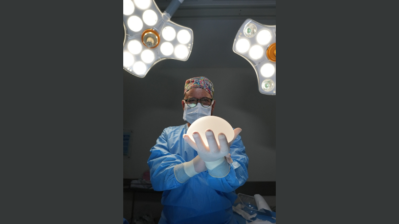 Gilberson Wanderley Silva reforça que informação de qualidade é essencial para uma cirurgia plástica segura e consciente.