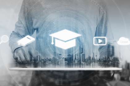 Em um cenário de excesso informacional, Gustavo Morceli analisa como as escolhas pedagógicas e o uso consciente da tecnologia podem transformar a escola em um espaço de pensamento crítico.